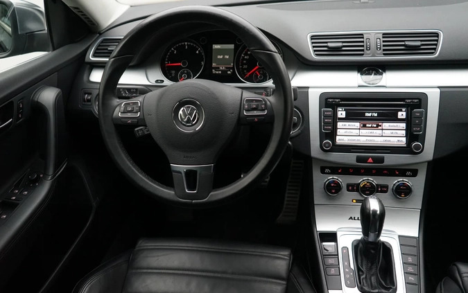 Volkswagen Passat cena 47999 przebieg: 171480, rok produkcji 2012 z Serock małe 352